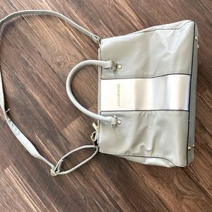 Michael kors purse, like new